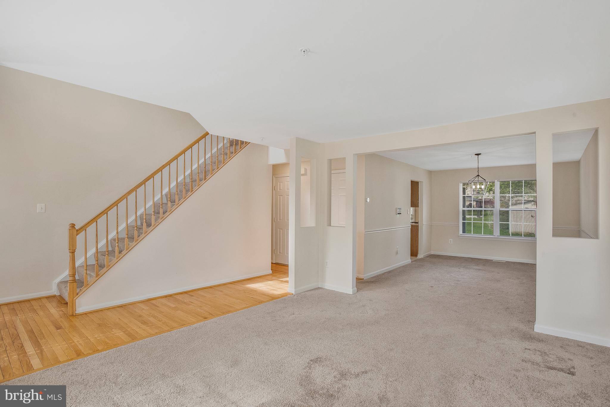 15213 Jenkins Ridge Road Bowie, MD 20721 - Photo 3 of 68 Living Room
