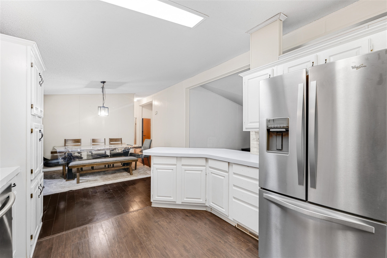 430 North Blue Creek Road Benton Harbor, MI 49022 - Photo 5 of 20