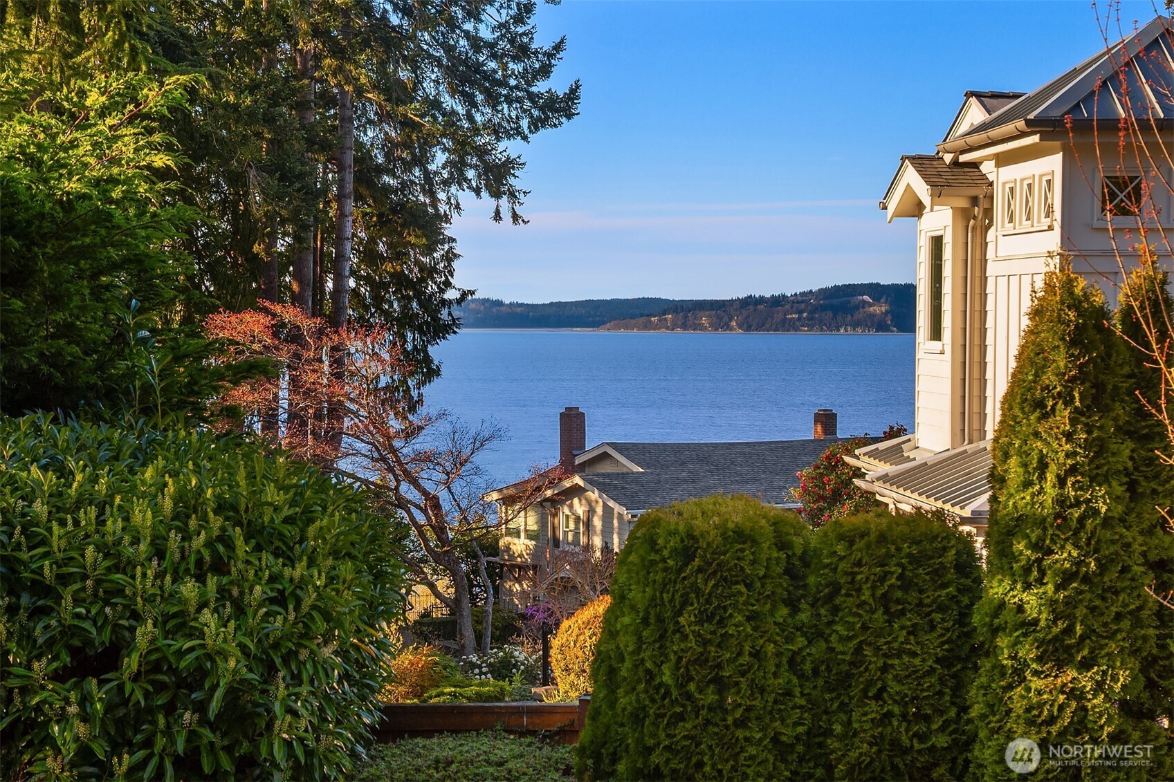9225 Olympic View Drive Edmonds, WA 98020 - Photo 11 of 39
