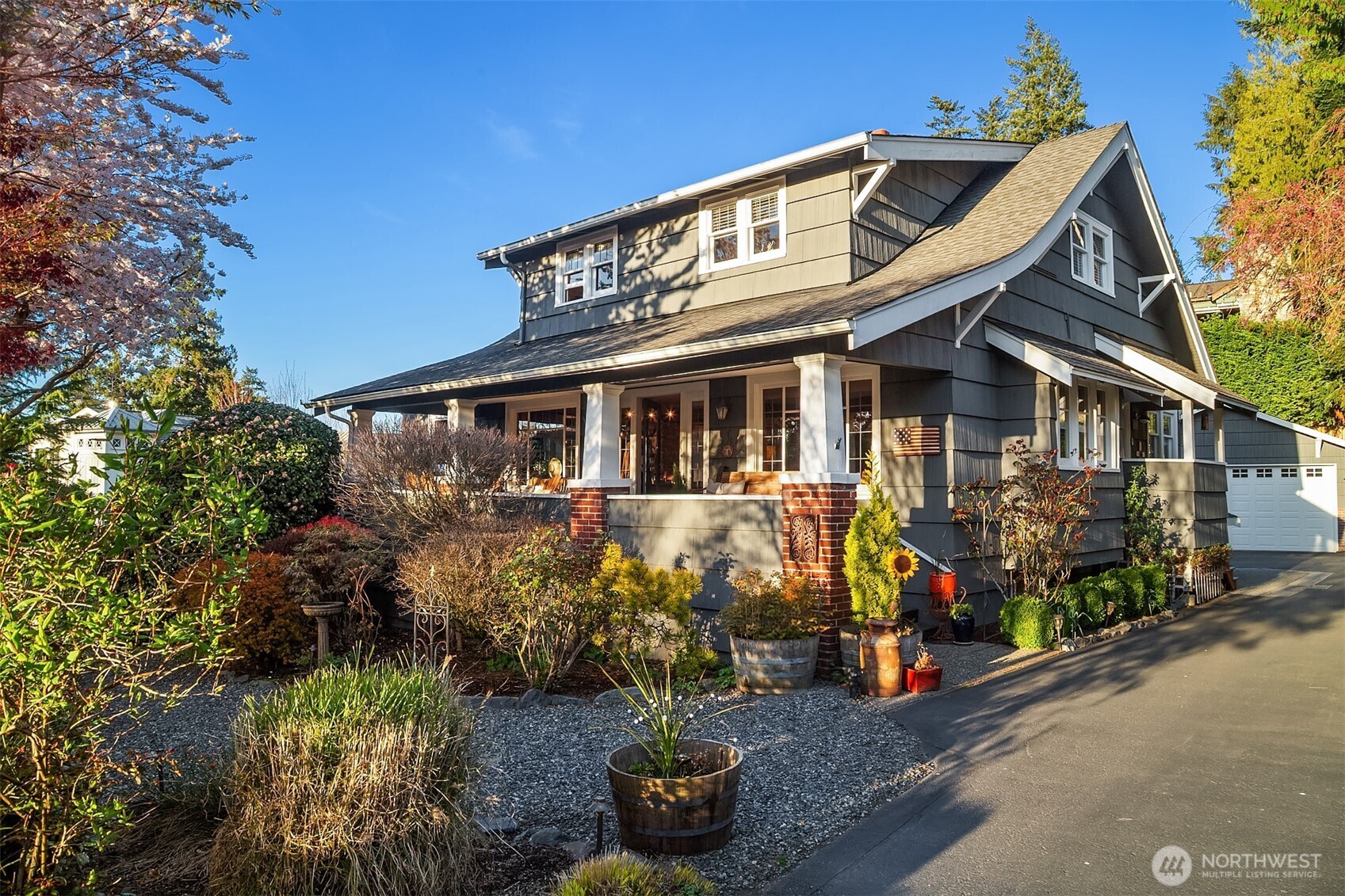 9225 Olympic View Drive Edmonds, WA 98020 - Photo 2 of 39