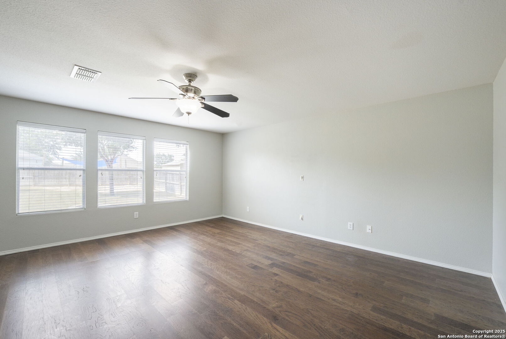 205 Rustic Acres Selma, TX 78154 - Photo 13 of 45