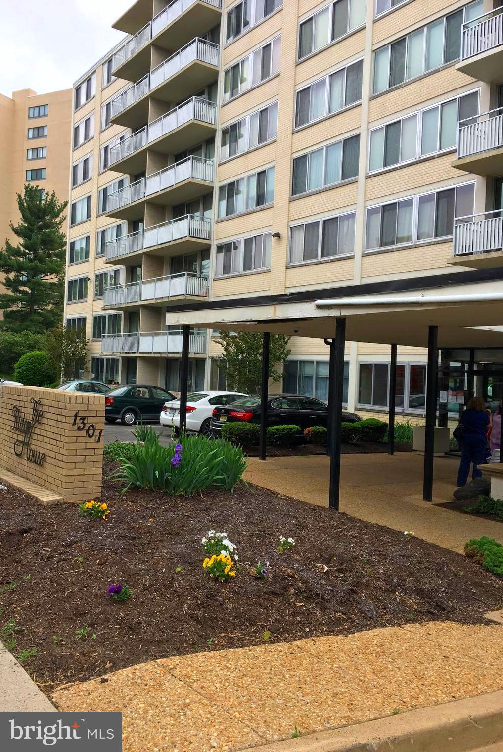 1301 South Arlington Ridge Road, Unit 203 Arlington, VA 22202 - Photo 31 of 31 Welcome Home!