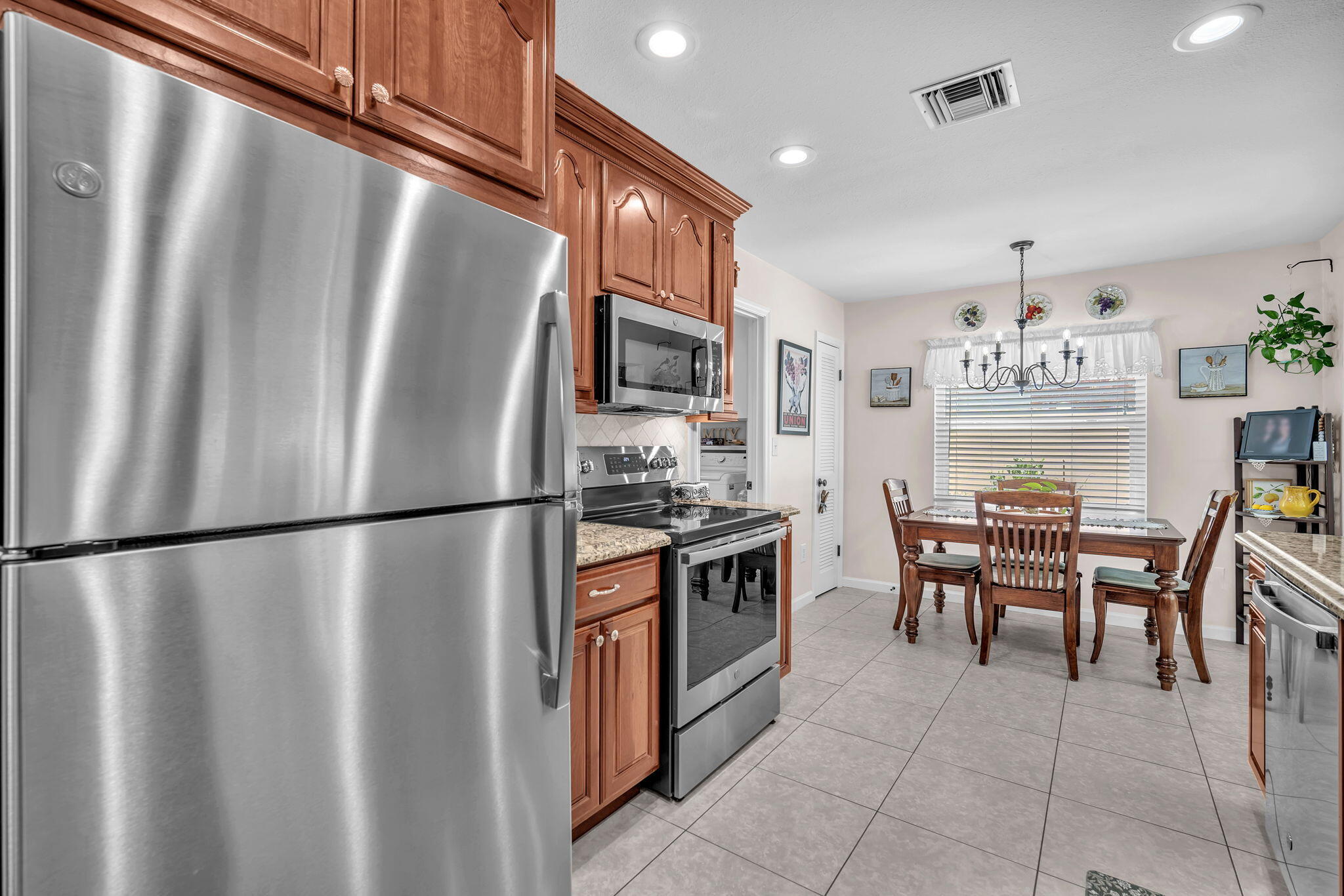 9341 Southwest 1st Place Boca Raton, FL 33428 - Photo 14 of 49 35-web-or-mls-DSC06537