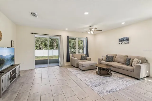 $369,000 | 7429 Ibis Drive, Lakeland, FL 33810