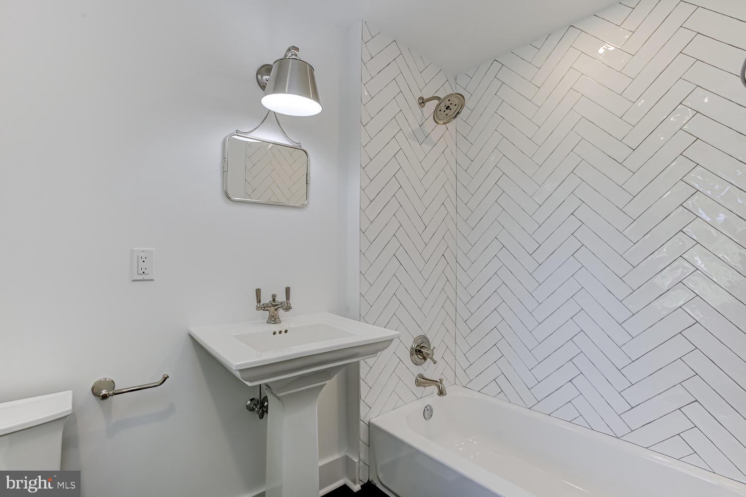 1210 Pinewood Road Villanova, PA 19085 - Photo 17 of 43