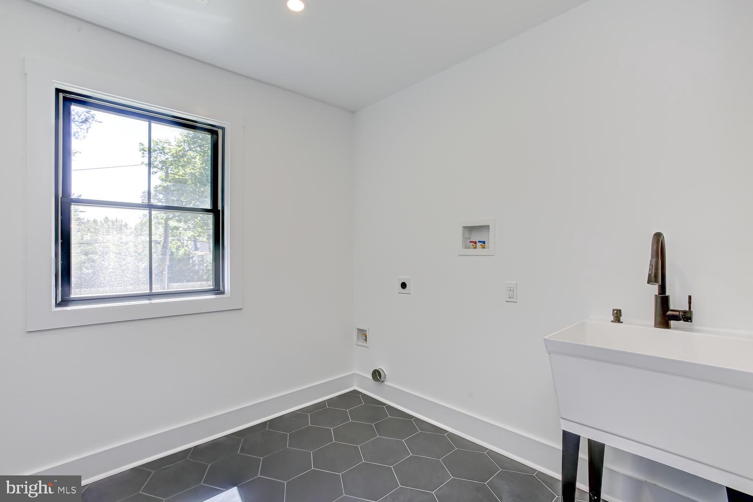 1210 Pinewood Road Villanova, PA 19085 - Photo 28 of 43