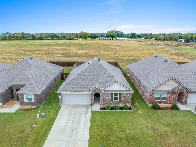 $205,000 | 4053 Canary Place, Jennings, LA 70546