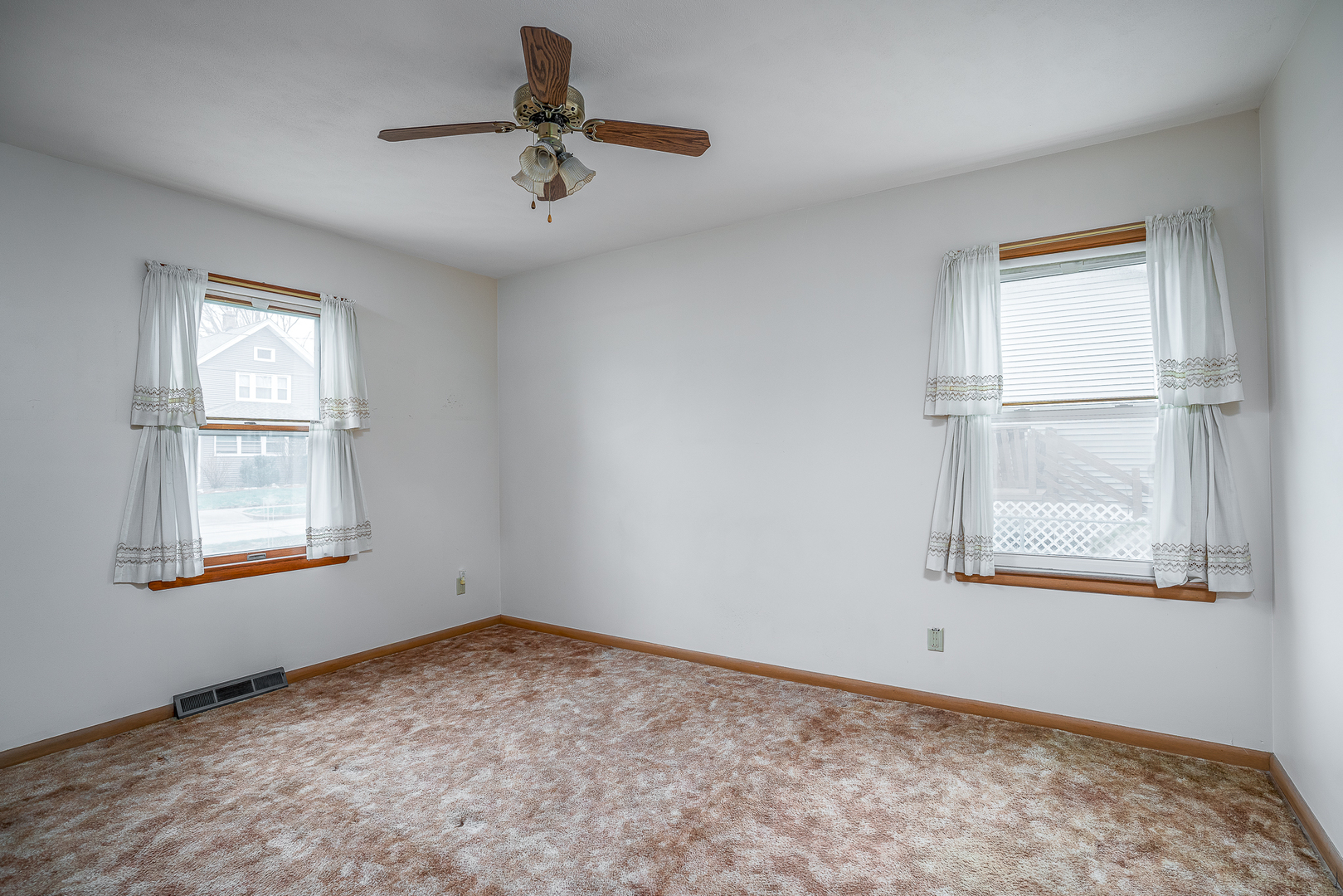 2421 4th Street Moline, IL 61265 - Photo 13 of 27