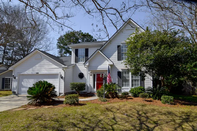 $2,250 | 205 Alydar Court, Summerville, SC 29483