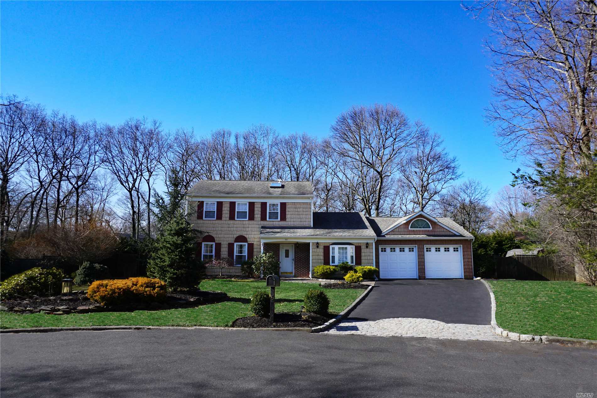 6 Mt Oak Place Ridge, NY 11961 - Photo 1 of 1 Gallery Image 1