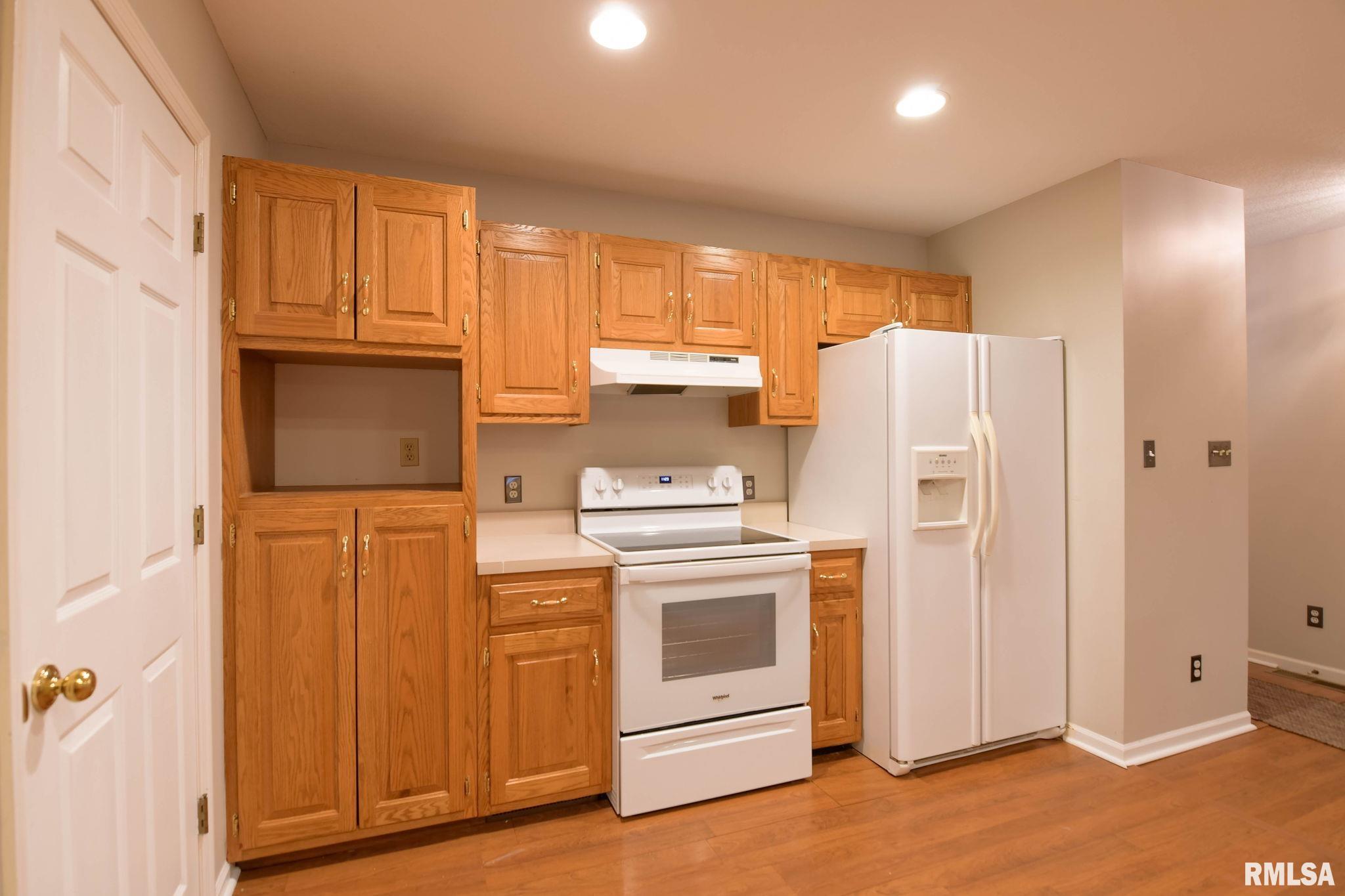 2890 Grove Court Decatur, IL 62521 - Photo 17 of 34