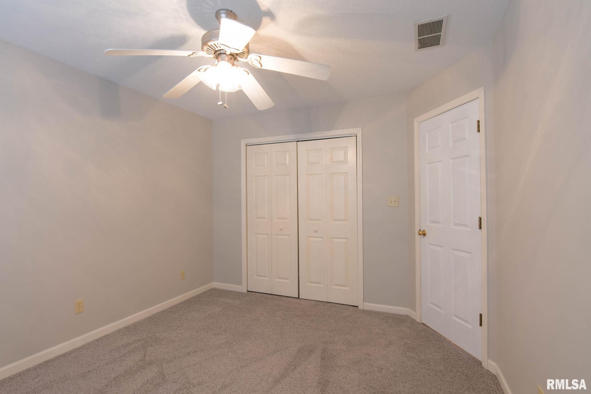 2890 Grove Court Decatur, IL 62521 - Photo 20 of 34