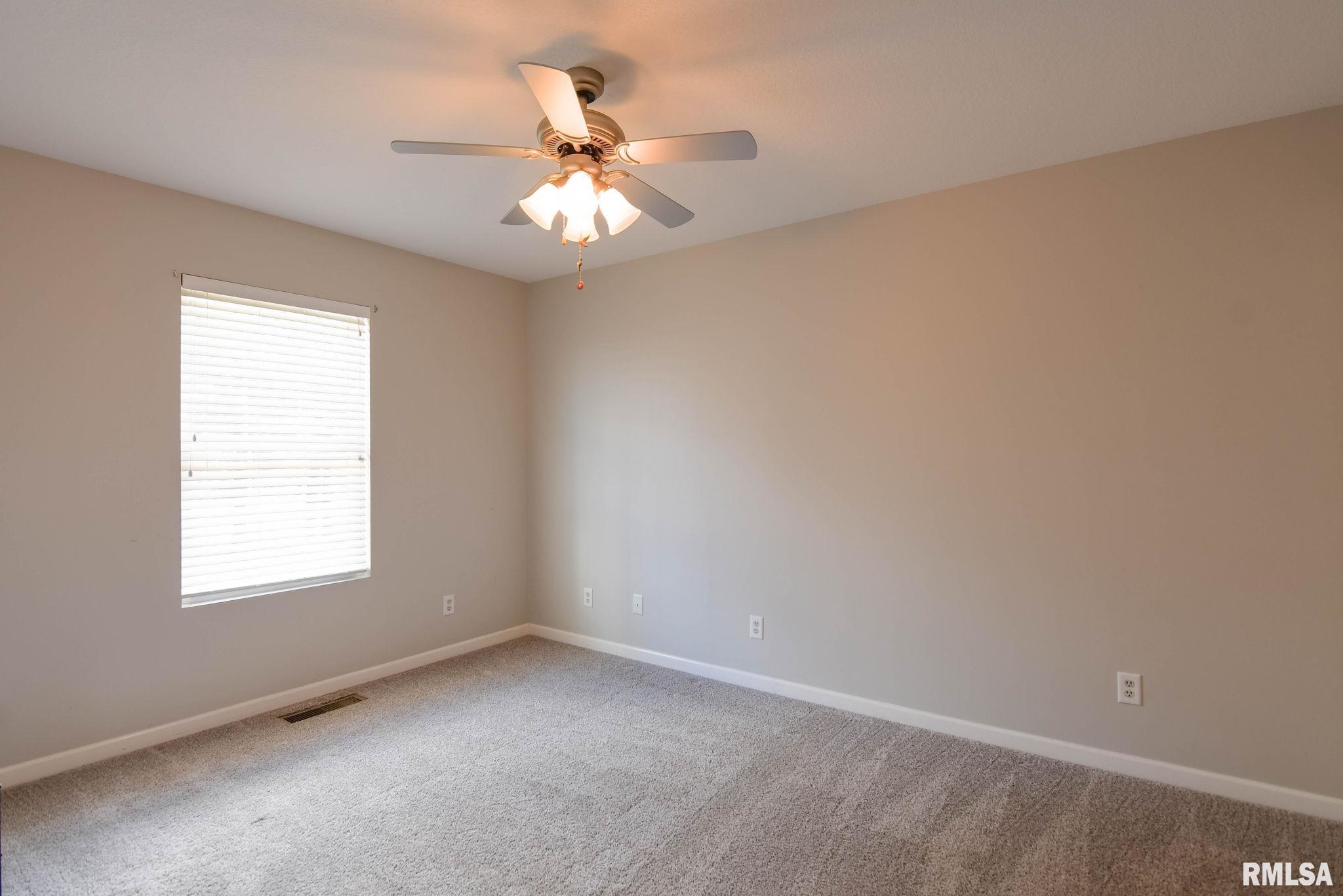 2890 Grove Court Decatur, IL 62521 - Photo 23 of 34