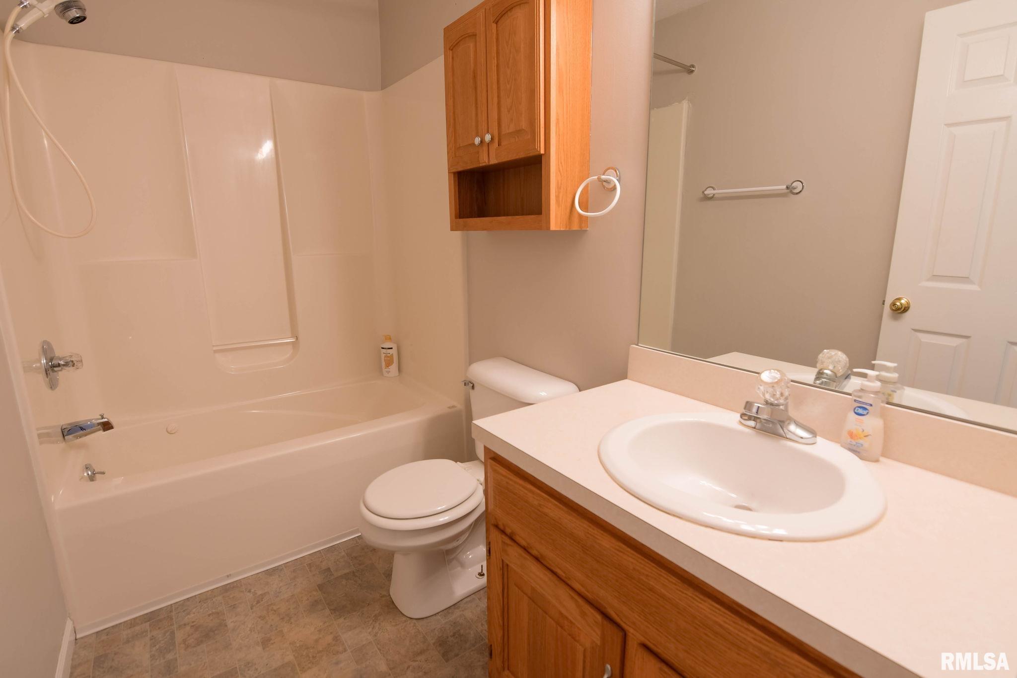 2890 Grove Court Decatur, IL 62521 - Photo 30 of 34