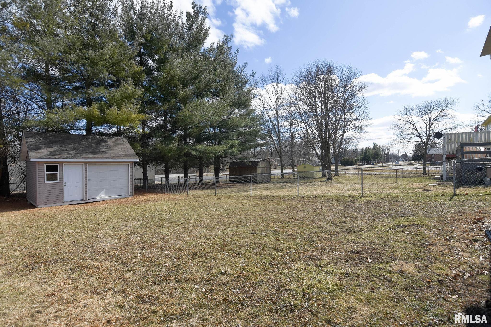 2890 Grove Court Decatur, IL 62521 - Photo 5 of 34