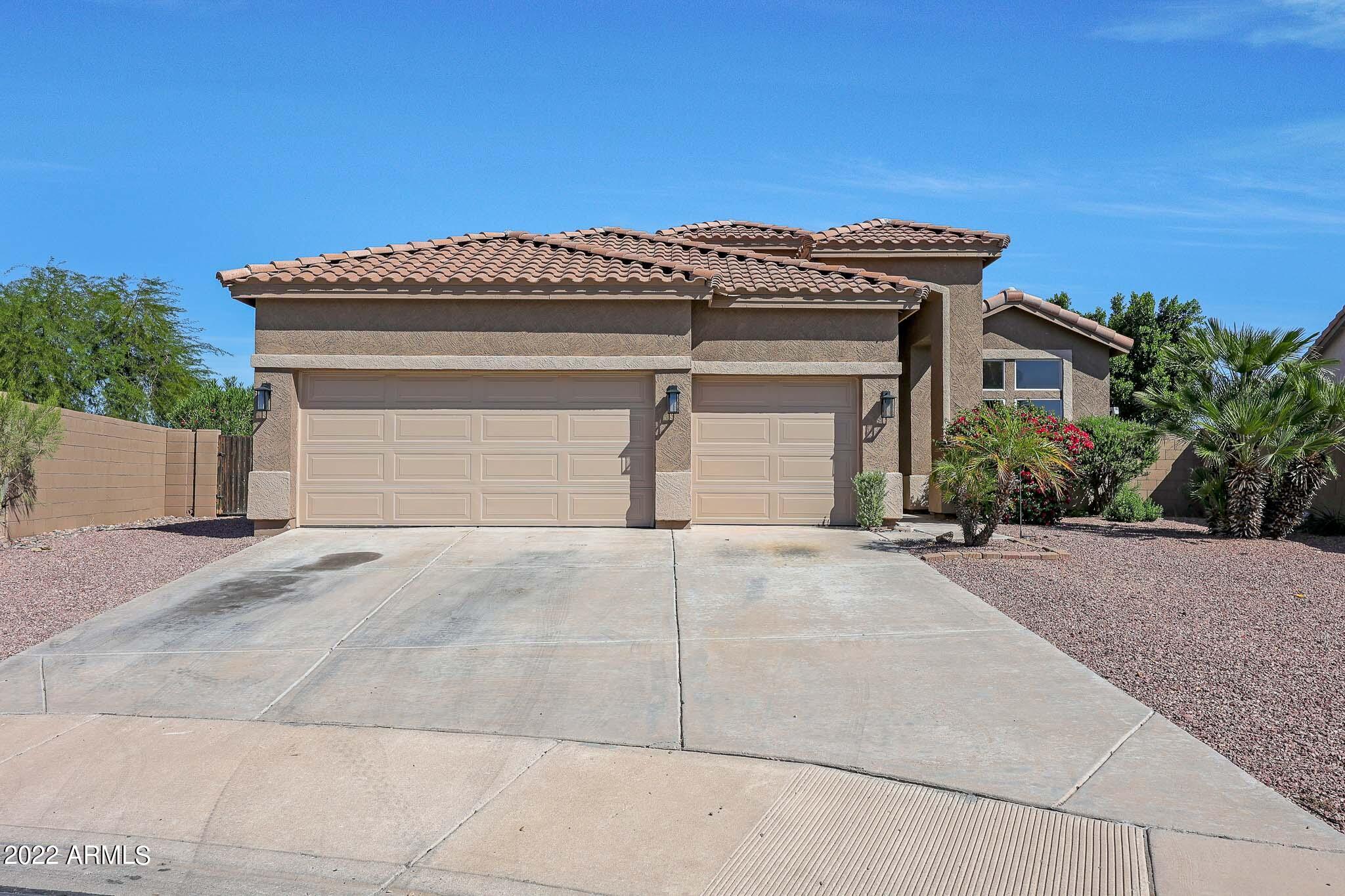 735 South Del Rancho Mesa, AZ 85208 - Photo 1 of 37 Front
