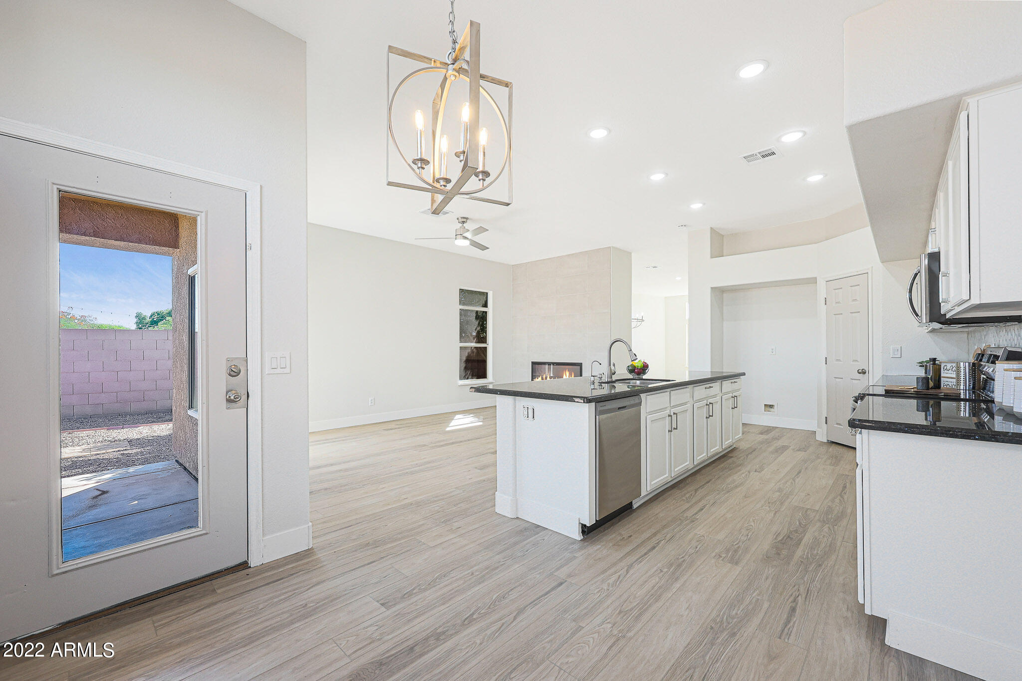 735 South Del Rancho Mesa, AZ 85208 - Photo 14 of 37 eat in kitchen and back patio