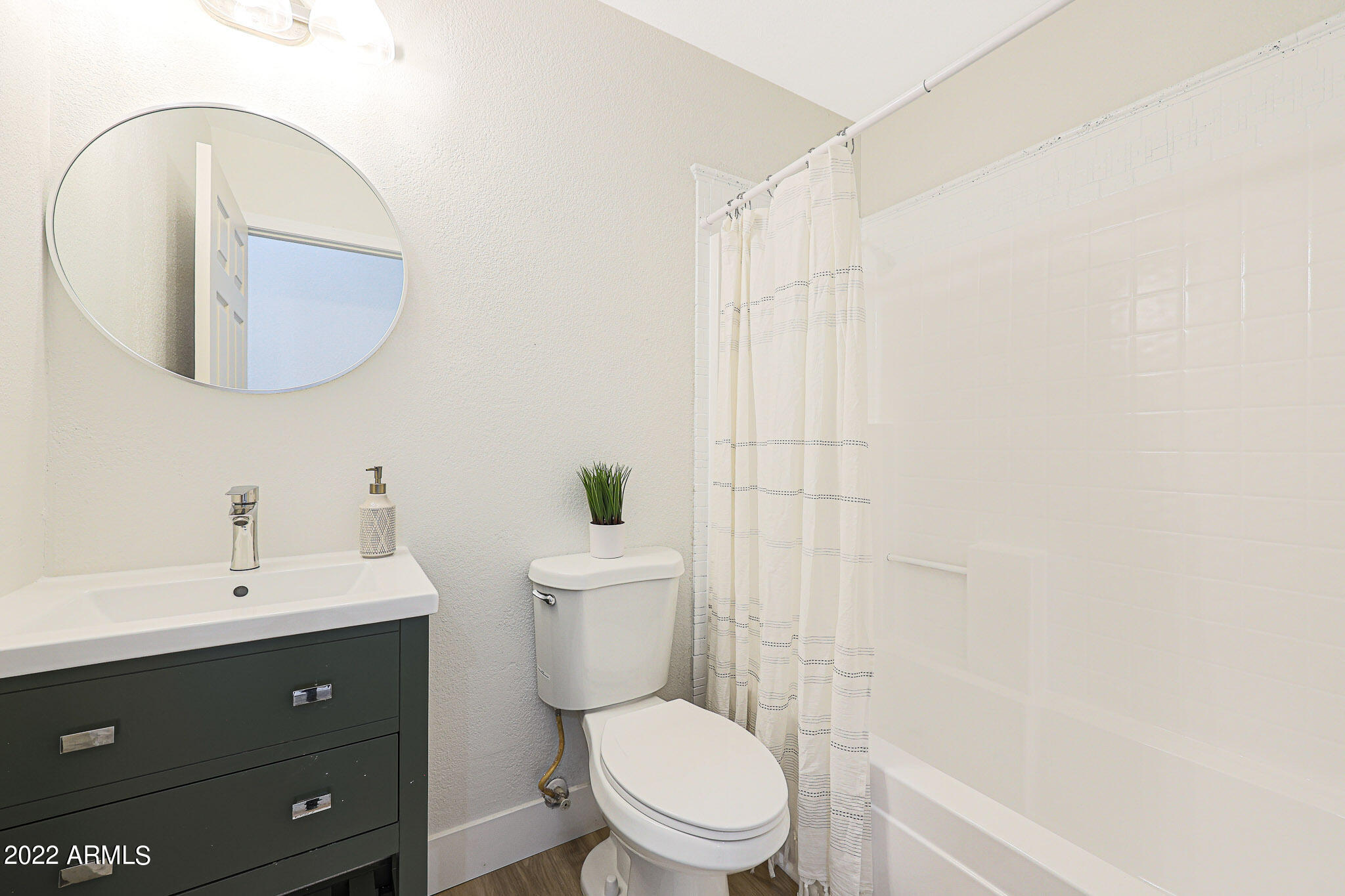 735 South Del Rancho Mesa, AZ 85208 - Photo 18 of 37 Powder Bathroom