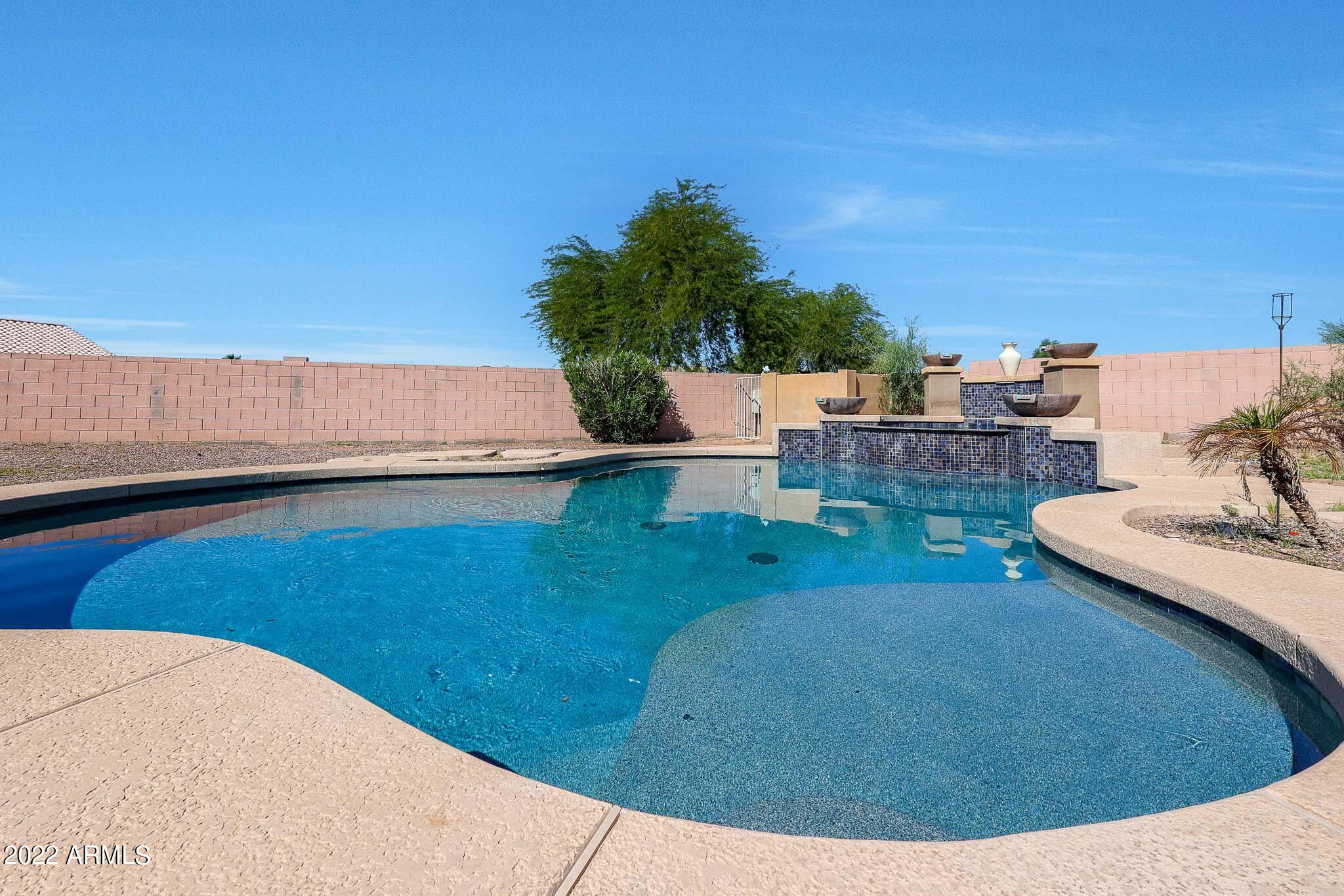735 South Del Rancho Mesa, AZ 85208 - Photo 34 of 37 All newly renovated pool