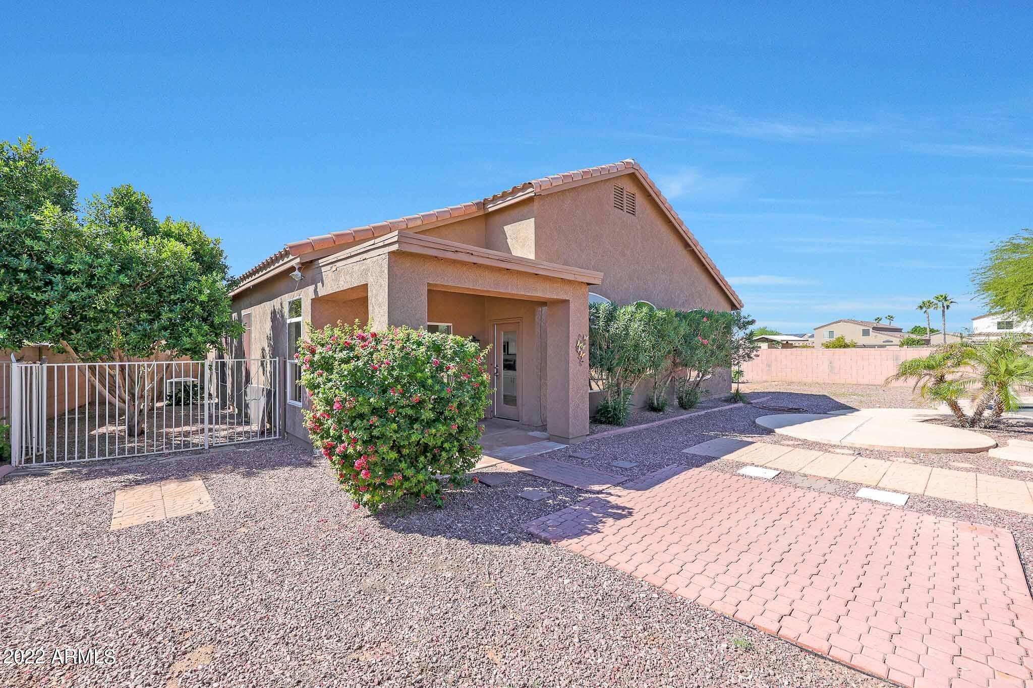 735 South Del Rancho Mesa, AZ 85208 - Photo 37 of 37 rear yard