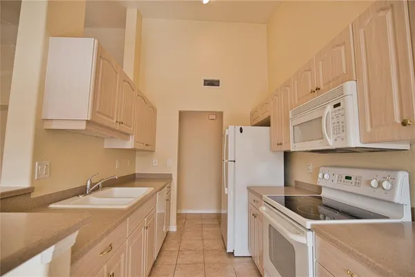 $2,300 | 150 L Pavia Boulevard, Unit 32, Venice, FL 34292