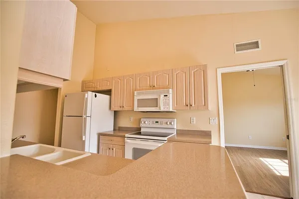 $2,300 | 150 L Pavia Boulevard, Unit 32, Venice, FL 34292