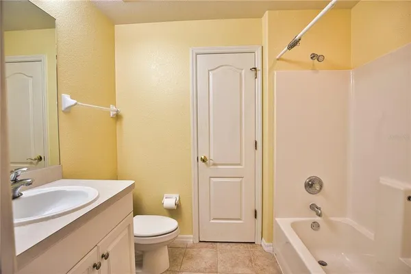 $2,300 | 150 L Pavia Boulevard, Unit 32, Venice, FL 34292