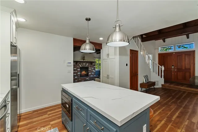 a view of entryway with a front door