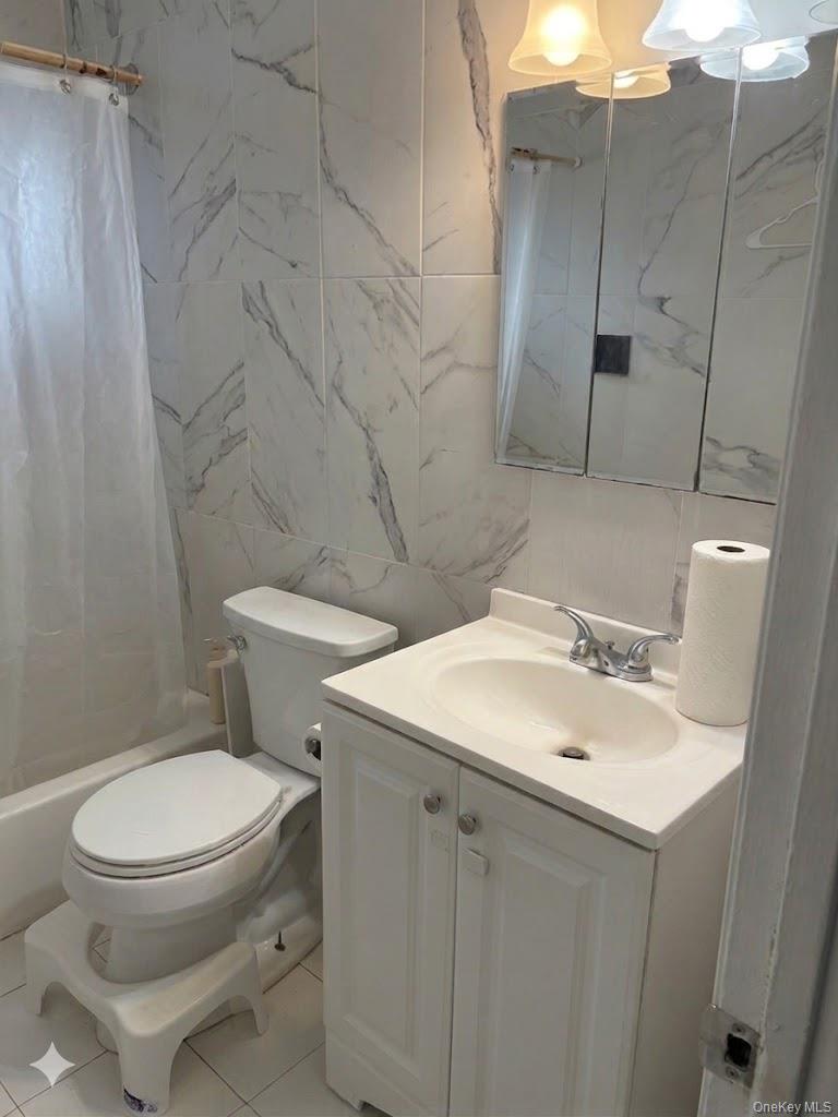 26 Quebec Road, Unit 2 Island Park, NY 11558 - Photo 13 of 13