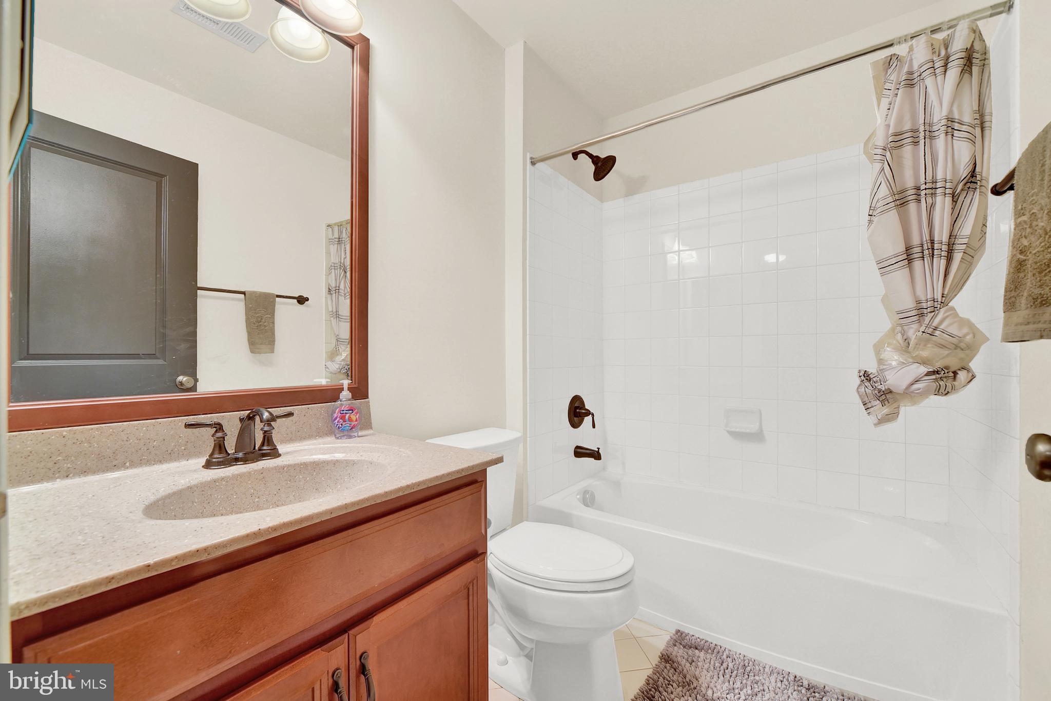 322 Spruce Pine Road Abingdon, MD 21009 - Photo 13 of 21 Upper Level Hall Bath