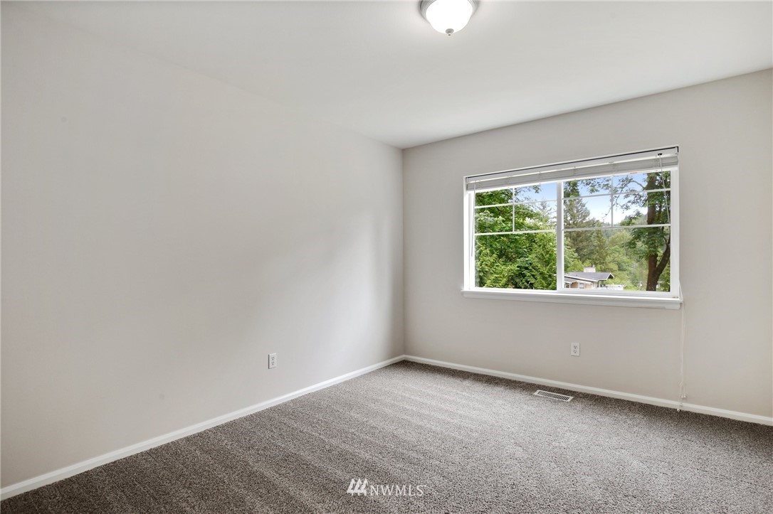 16117 Southeast 114th Street Renton, WA 98059 - Photo 32 of 40