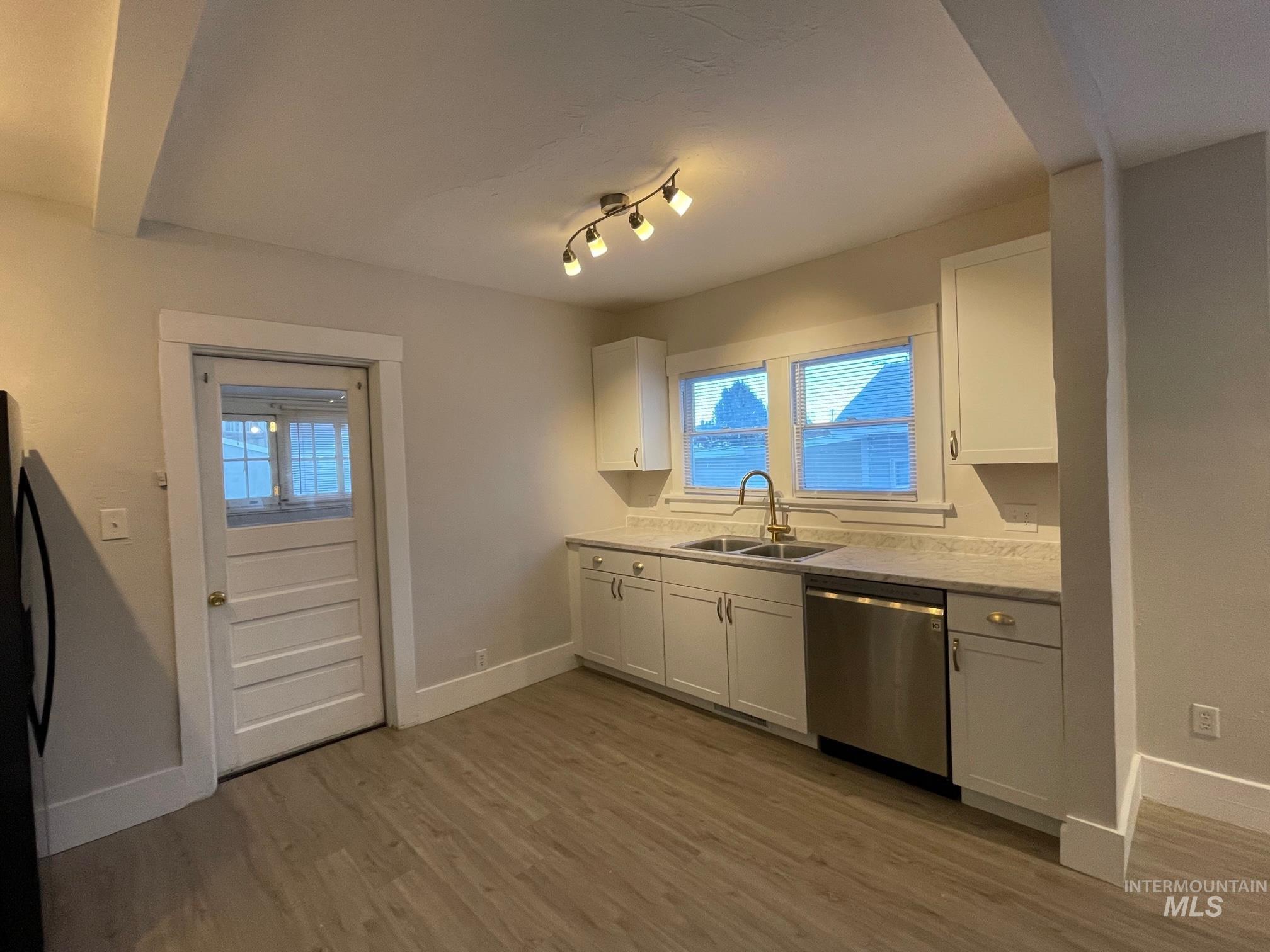 138 Walnut Street Twin Falls, ID 83301 - Photo 4 of 38