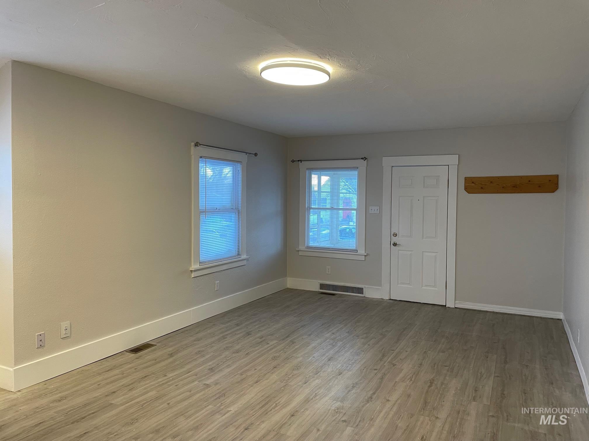 138 Walnut Street Twin Falls, ID 83301 - Photo 9 of 38