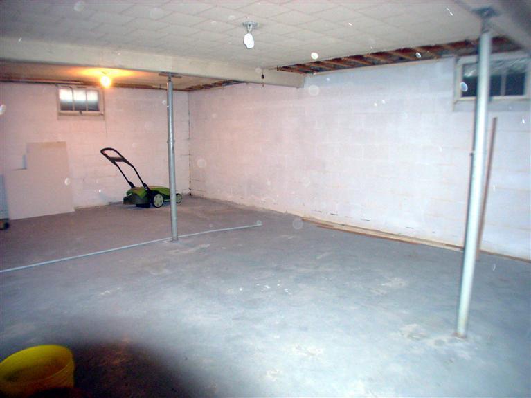 6 Bacon Road Hyannis, MA 02601 - Photo 23 of 27 a view of an empty room
