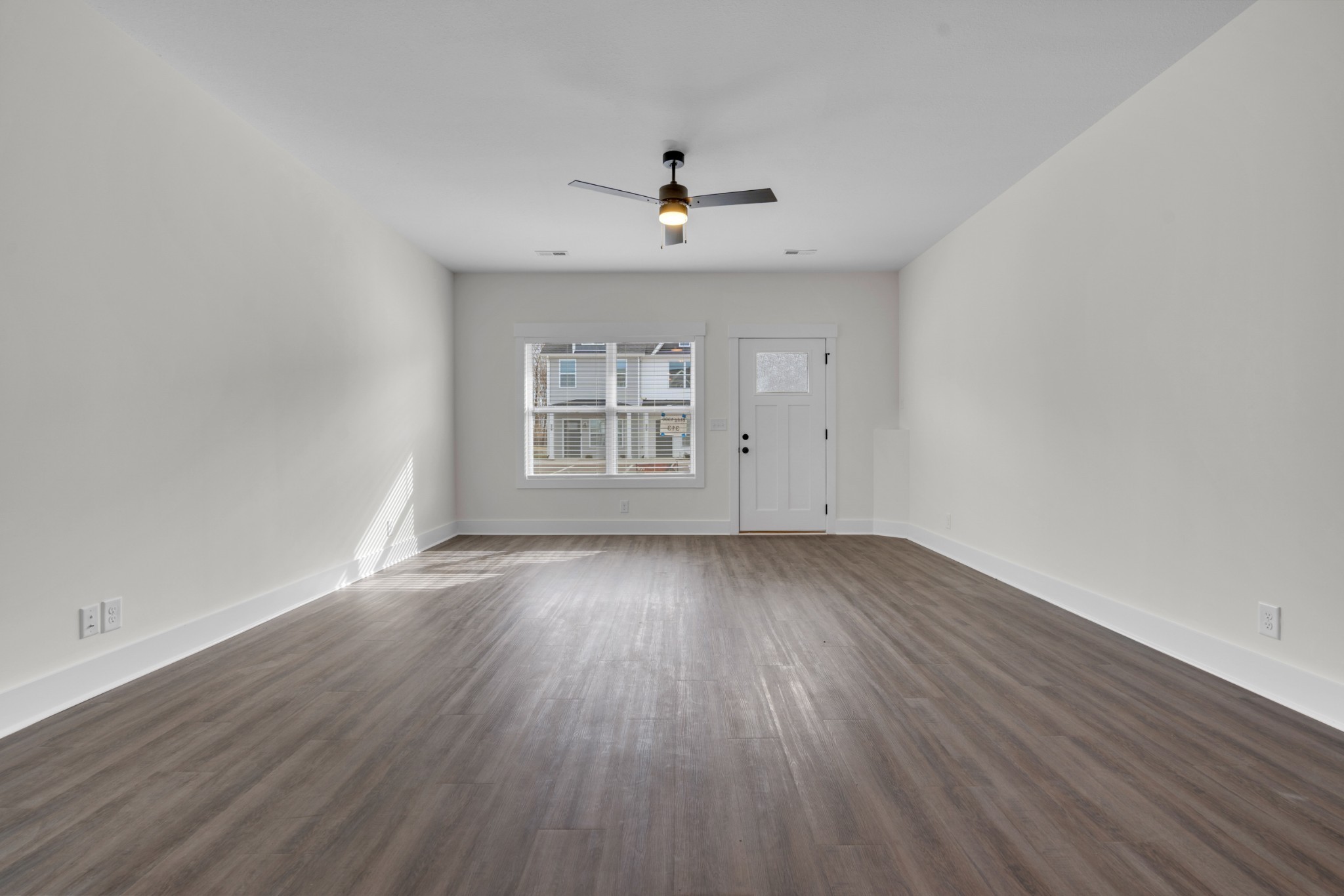 119 Front Rdg Circle Clarksville, TN 37042 - Photo 11 of 43 Gallery Image 11