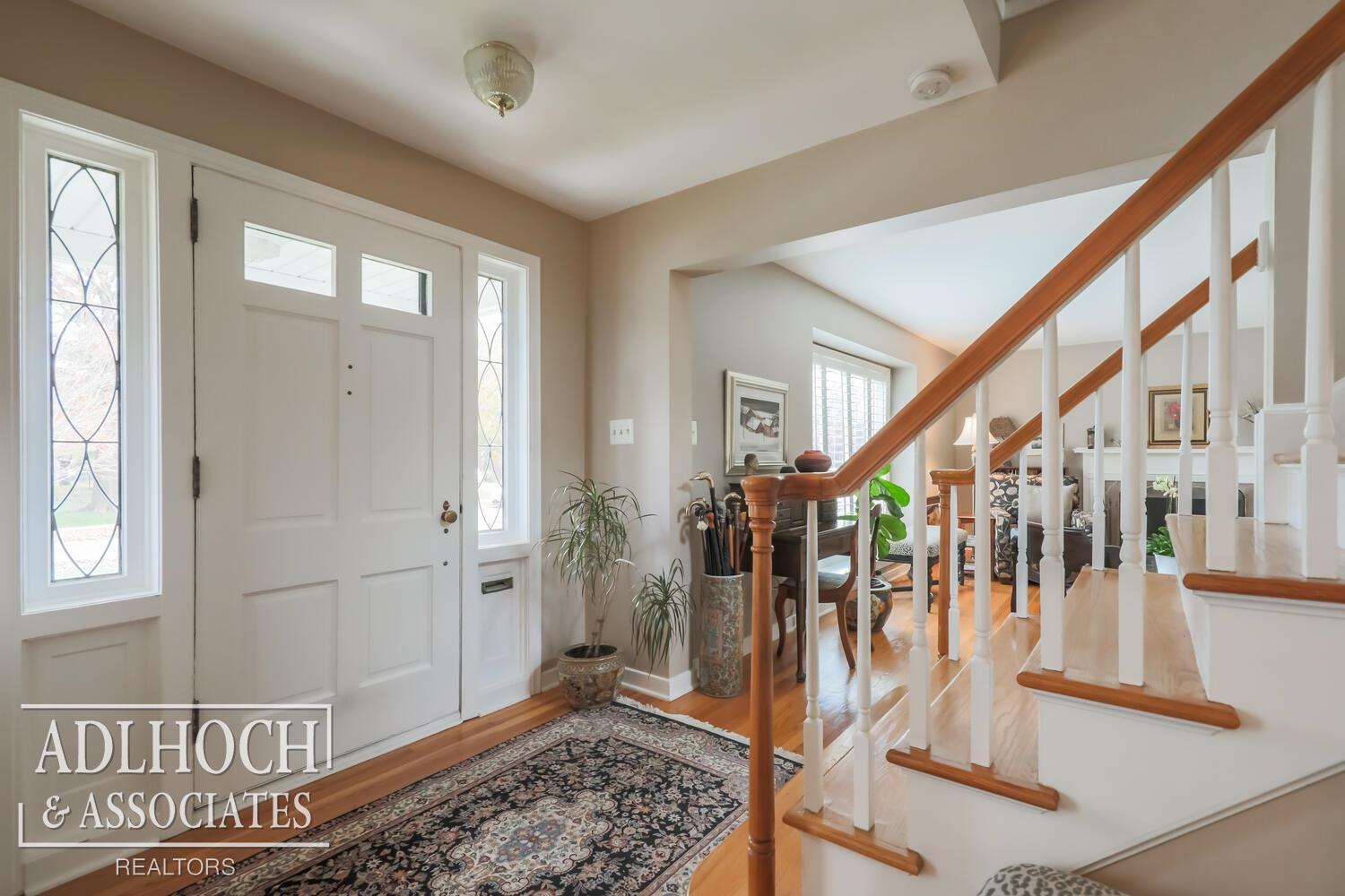 623 Barrington Road Grosse Pointe, MI 48230 - Photo 4 of 18 50095957-3.JPG
