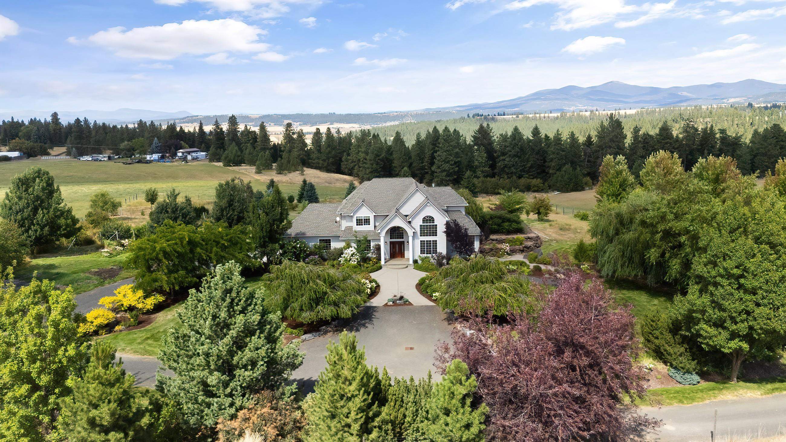 8317 North Jensen Road Spokane, WA 99217 - Photo 2 of 49