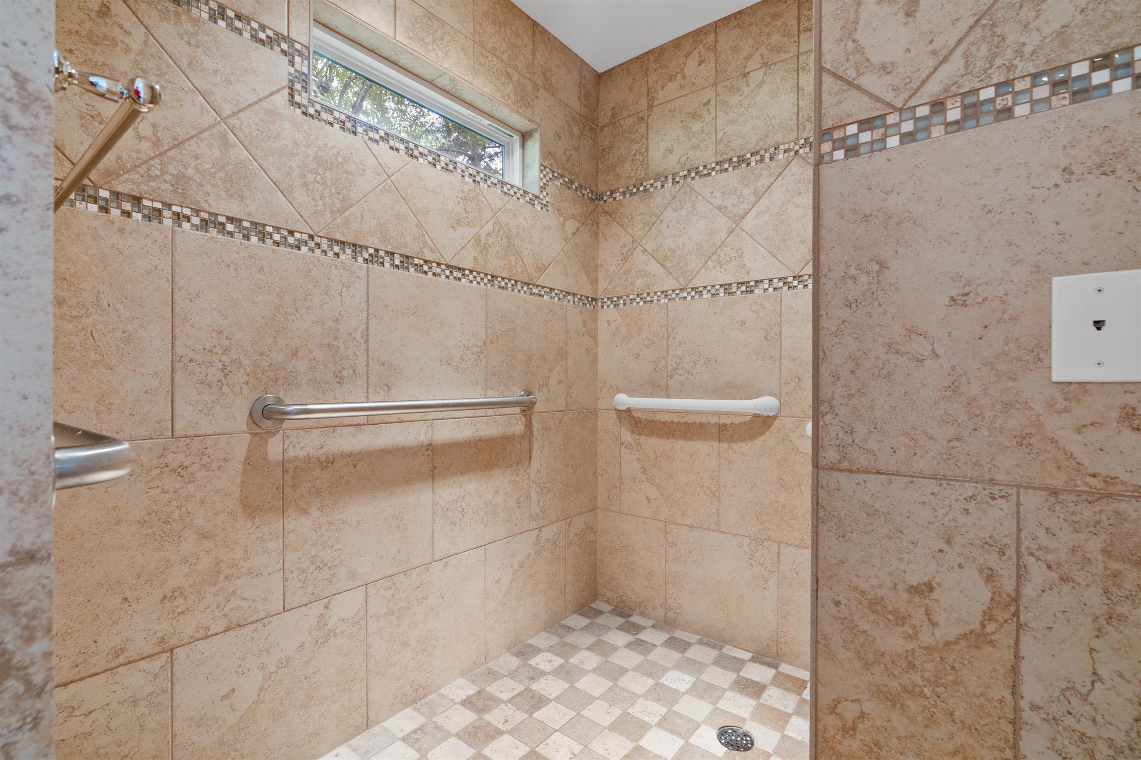 5338 New Chapel Road Springfield, TN 37172 - Photo 20 of 22 a bathroom with a shower