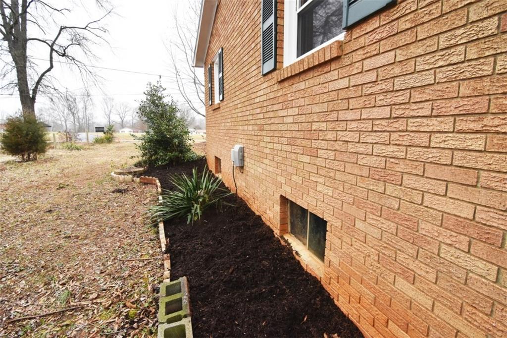 2455 Emmanuel Church Road Conover, NC 28613 - Photo 16 of 17 Gallery Image 16