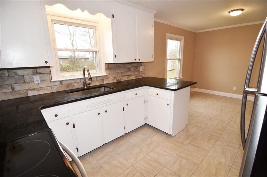 2455 Emmanuel Church Road Conover, NC 28613 - Photo 5 of 17 Gallery Image 5