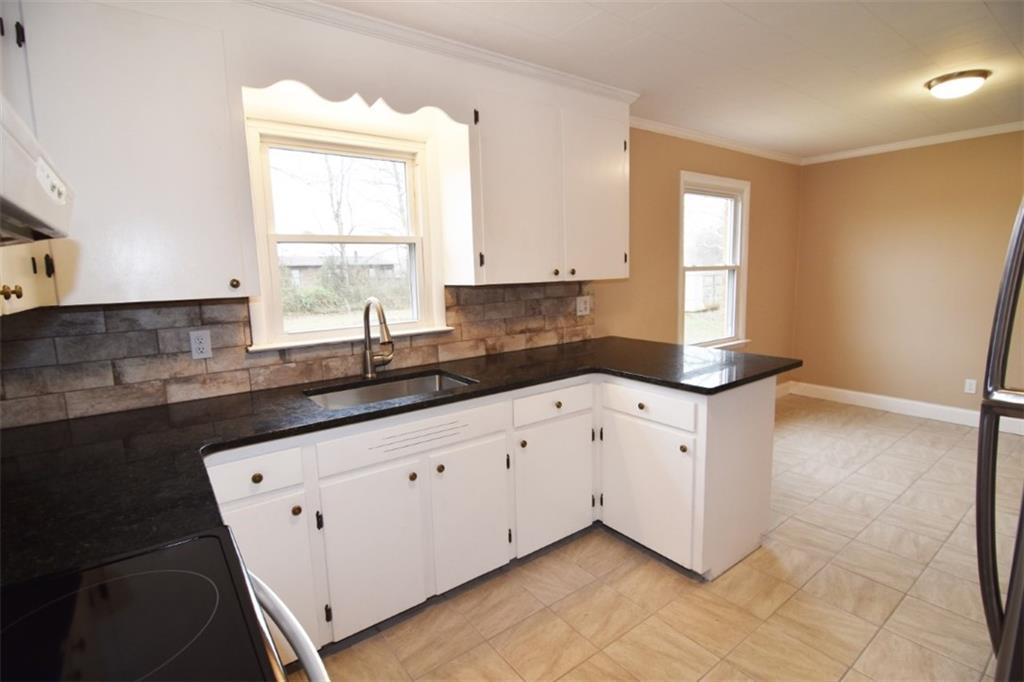 2455 Emmanuel Church Road Conover, NC 28613 - Photo 6 of 17 Gallery Image 6