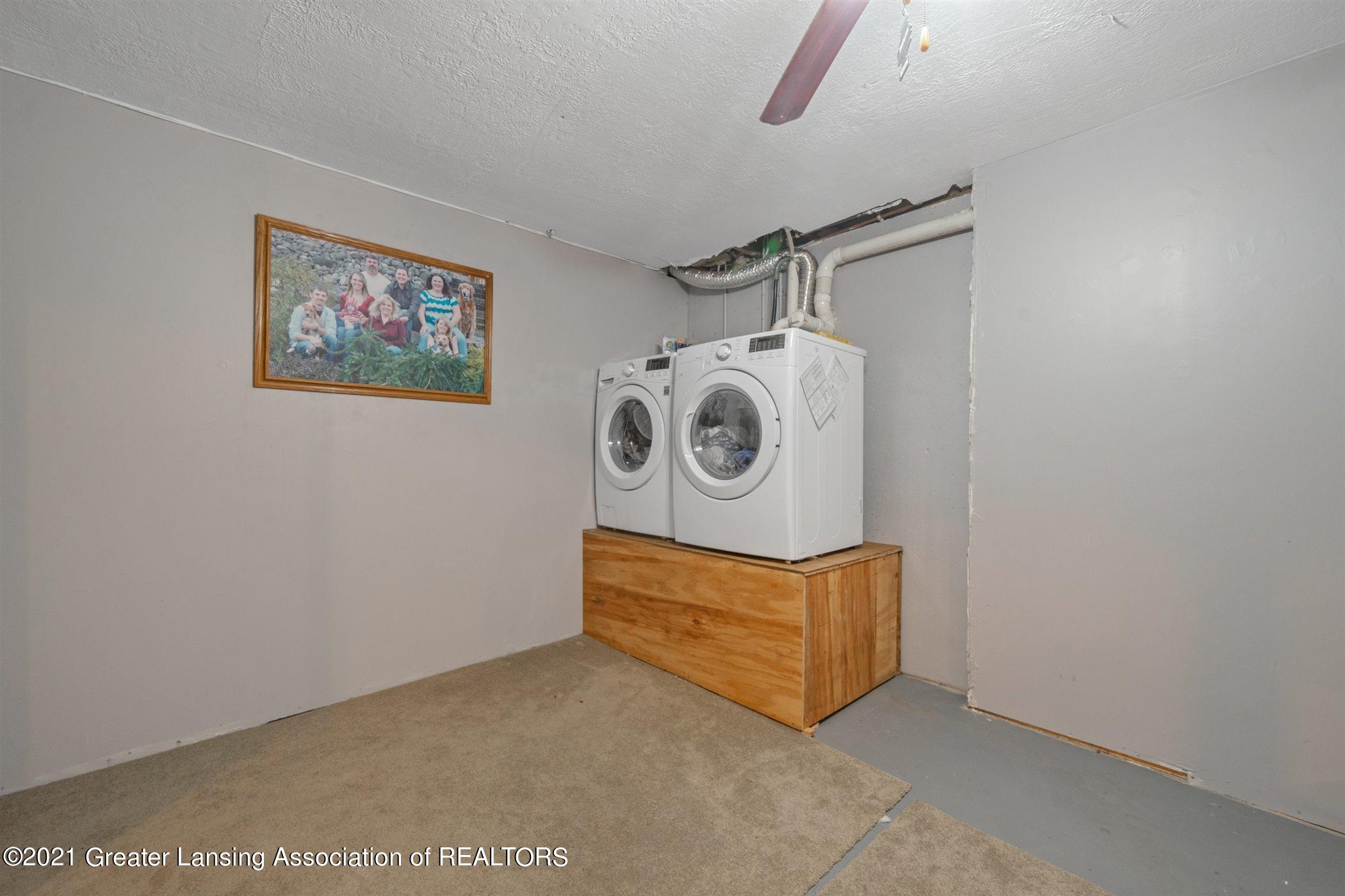 5935 East Centerline Road St. Johns, MI 48879 - Photo 27 of 35 Laundry
