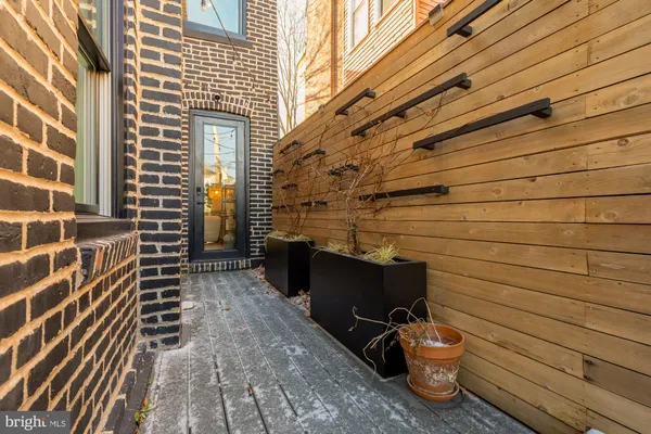 $7,750 | 1005 P Street Northwest, Washington, DC 20001