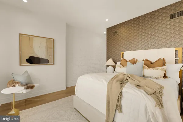 $7,750 | 1005 P Street Northwest, Washington, DC 20001