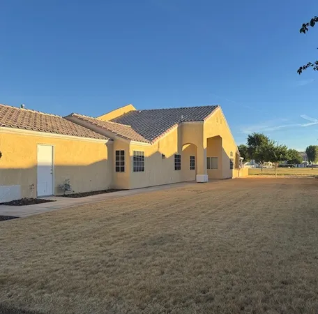 $1,975 | 2982 Camino Del Rio, Bullhead City, AZ 86442
