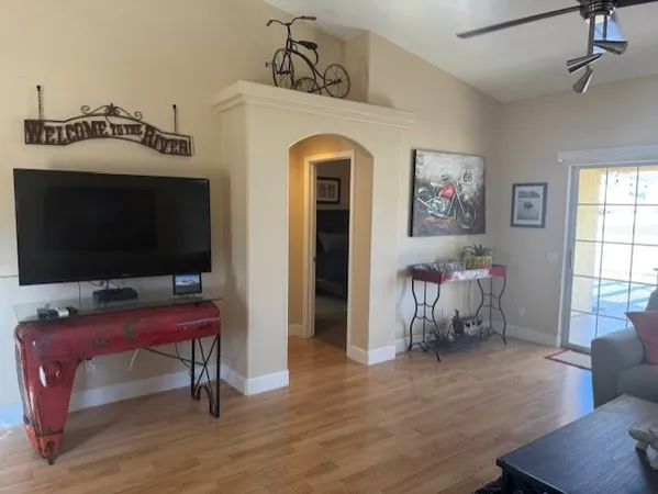$1,975 | 2982 Camino Del Rio, Bullhead City, AZ 86442