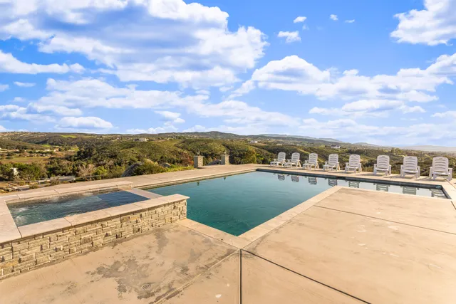 $2,460,000 | 38975 Vista Dawn Court, Temecula, CA 92592