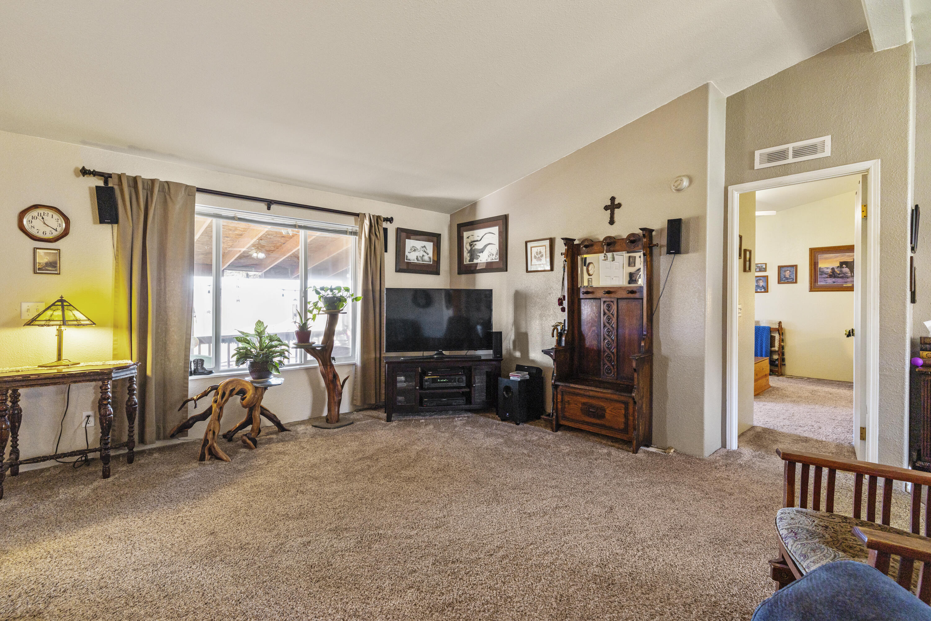 5415 Haskins Road Bonanza, OR 97623 - Photo 40 of 97 Living Area