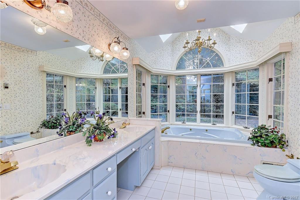 7310 Sardis Road Charlotte, NC 28270 - Photo 13 of 24 Gallery Image 13