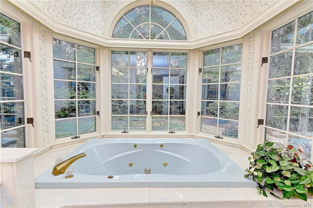 7310 Sardis Road Charlotte, NC 28270 - Photo 14 of 24 Gallery Image 14